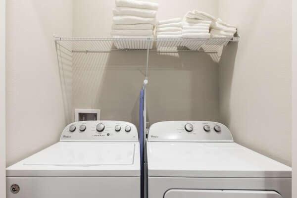 4 Bedroom 4 Ba Deluxe Villa 1804Ft² 5Min To Disney Parks オーランド エクステリア 写真